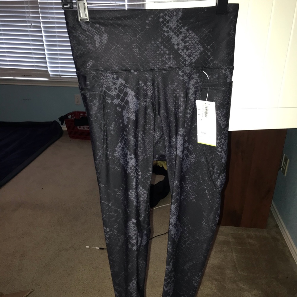 Snake print leggings